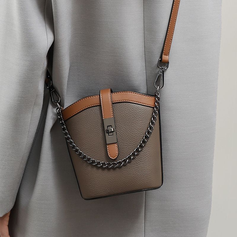 2024 nuove borse a tracolla singole di fascia alta di lusso autunnali e invernali in vera pelle da donna con secchiello per l'acqua a tracolla_voghion.com