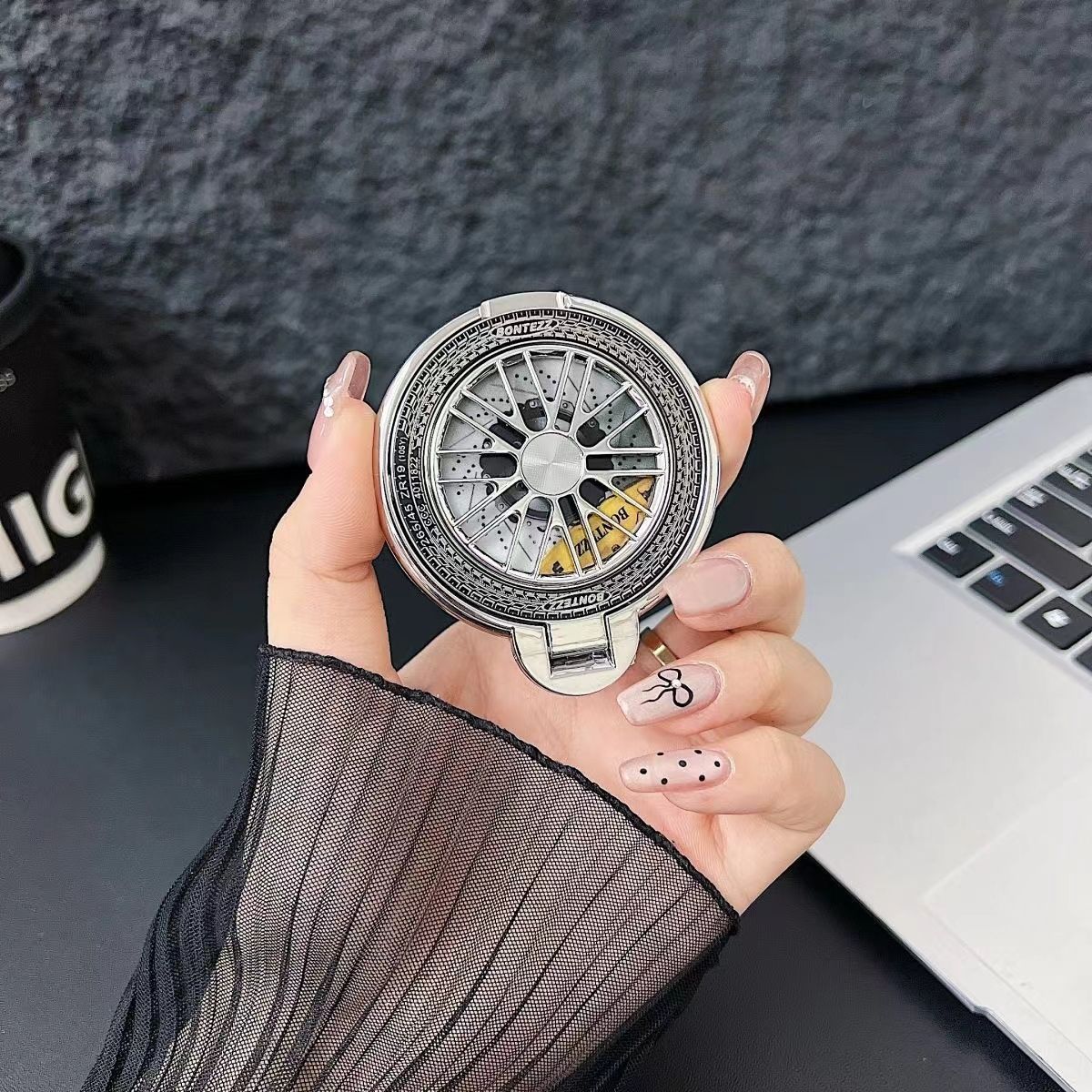 Neuer gyro rotierender Klebehalter Dekompressionszubehör multifunktionaler Desktop-Trendmarkentelefon-Universalring_voghion.com