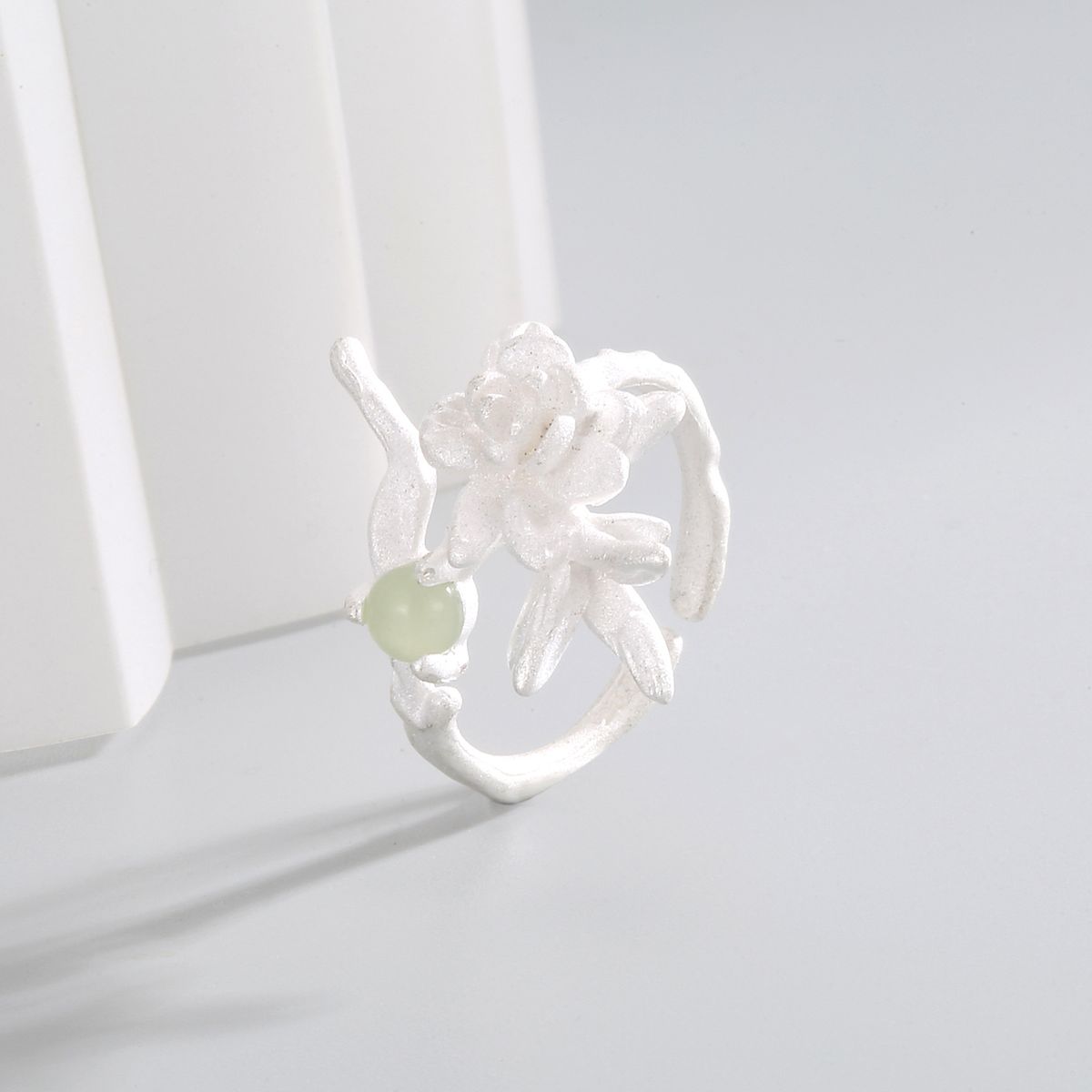 Bague ouverte à l'index, motif iris classique blanc brûlé, design artistique moderne, style chinois tendance._voghion.com