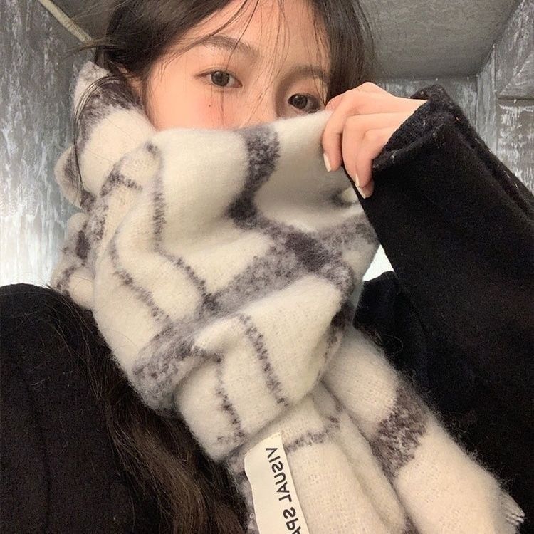 2025 New Scarf Women's Winter New Korean Cold Senior Sense Student Versatile Thickened Warm Shawl Scarf_voghion.com