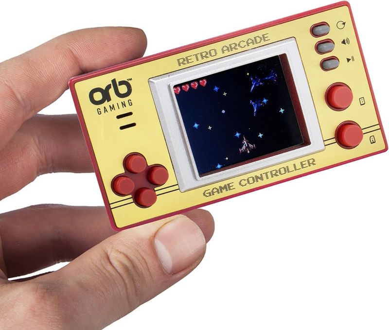 Mini Retro Games Console, 150 In-Built Games, 8-Bit Retro Gaming Handheld Consol_voghion.com