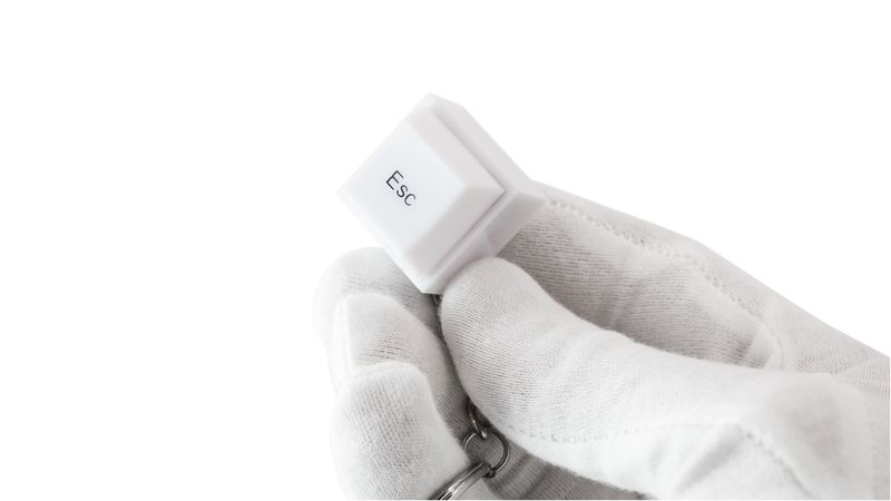 Lighted ESC Keyboard with Keychain and LED Illumination Effects_voghion.com