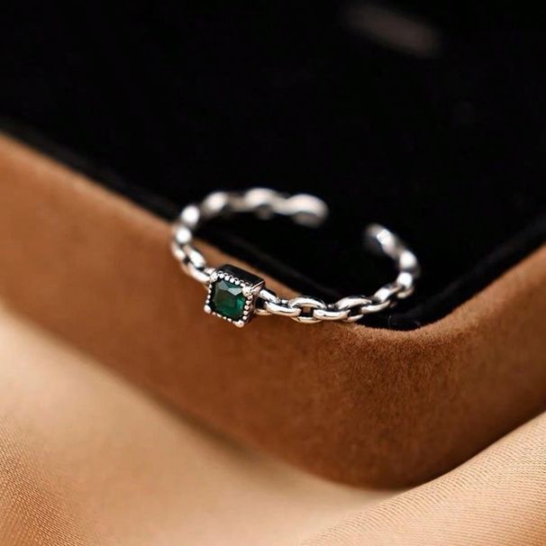 Single Rings Emerald Diamond Ring Female Niche Design Light Luxury High End Chain Opening Adjustable Hand Jewelry_voghion.com