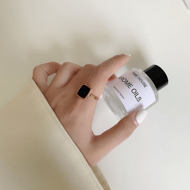 Collana spessa in acciaio al titanio esagerata alla moda con personalità, versatile, con catena a forma di clavicola quadrata nera._voghion.com