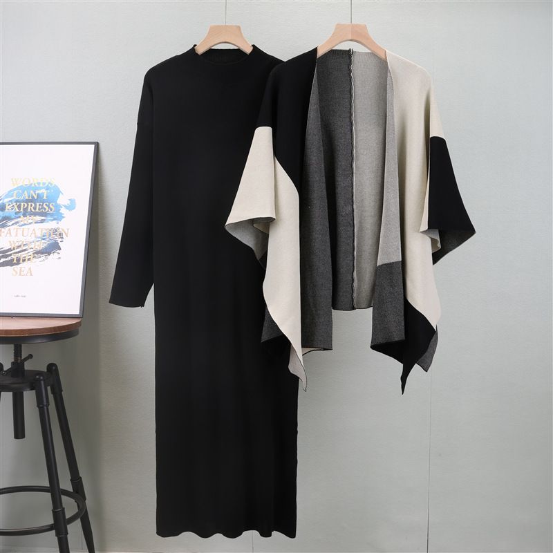 Vêtements pour femmes 2024 costume tricoté automne et hiver nouvelle cape de couleur contrastée châle + robe tricotée à col mi-haut costume deux pièces_voghion.com