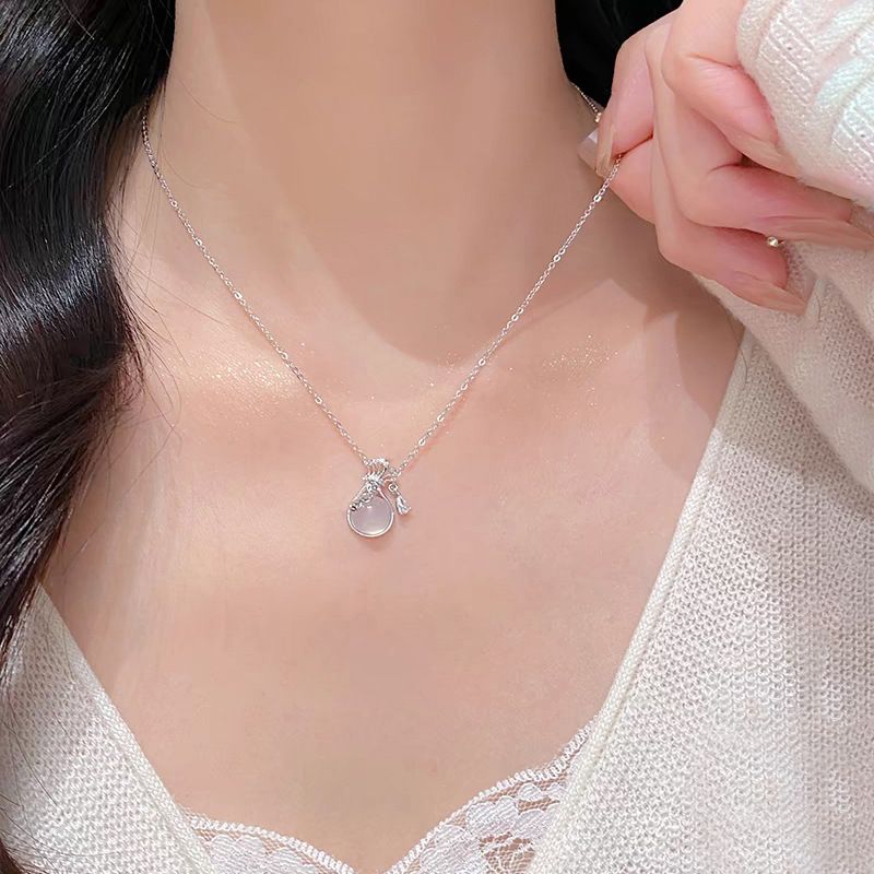 New Style Lucky Bag Necklace Women, Elegant And Luxurious, High-End Clavicle Chain, Niche Design, Gift For Girlfriend_voghion.com