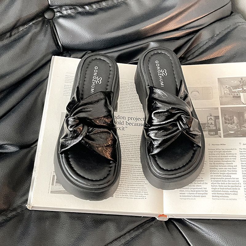 French Twisted Thick Bottom Heightened Women's Sandals 2025 Summer New Hundred Single Strap Sandals Casual Daily Fashion_voghion.com