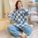 Long haired pajamas for women in winter 2023, sweet checkered long sleeved pants with plus size 260 pounds, chubby MM_voghion.com