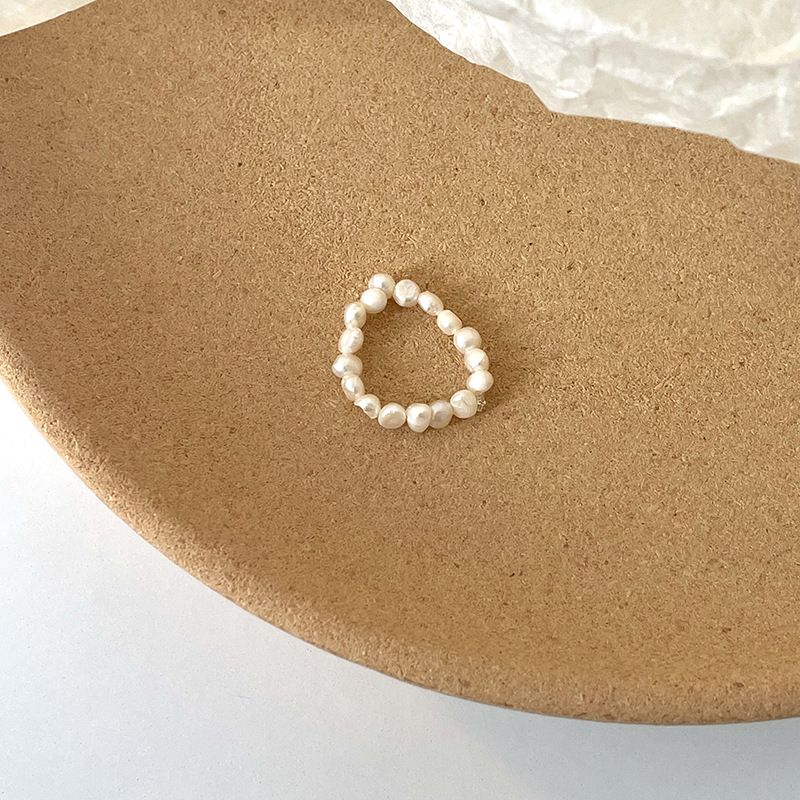 Temperamento unico, intreccio di perline di riso naturali, anello impilabile, anello con apertura irregolare in perle d'acqua dolce francesi J09_voghion.com