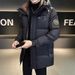 Mittellange, modische Daunenjacke mit Kapuze für den Winter, warm, lockeres Farbblock-Design, großes Ärmeletikett, kältebeständige Jacke für Herren_voghion.com