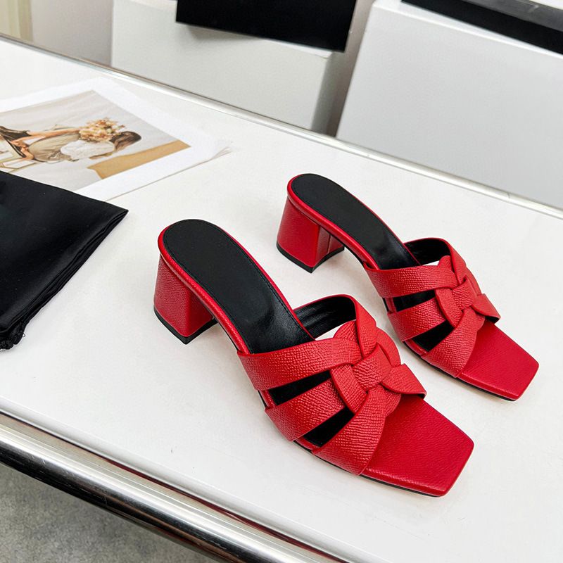 Sommer Große Größe Flache Quadratische Zehen Lässig Hohl Strand Hausschuhe Damen Slides Sandalen_voghion.com