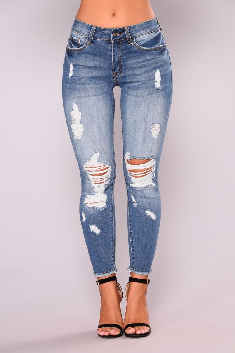 Damenbekleidung Sommer Hohe Elastizität Neun Punkte Zerrissene Damen Kleine Füße Enge Po-Lifting-Mode-Jeans_voghion.com
