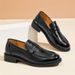 2025 Neue Loafer mit dicker Sohle für Damen, trendige Damenschuhe aus Rindsleder im Herbst, kleiner Blockabsatz im britischen Stil_voghion.com