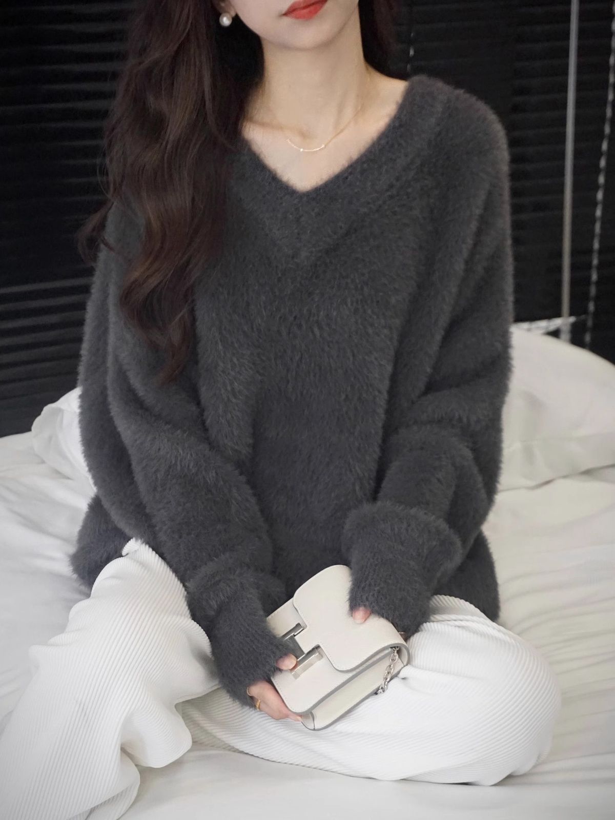 girl Cream Yellow Mink Velvet V-Neck Sweater Women, Loose Gentle Lazy Style Pullover Knitwear For Autumn And Winter, Thick_voghion.com