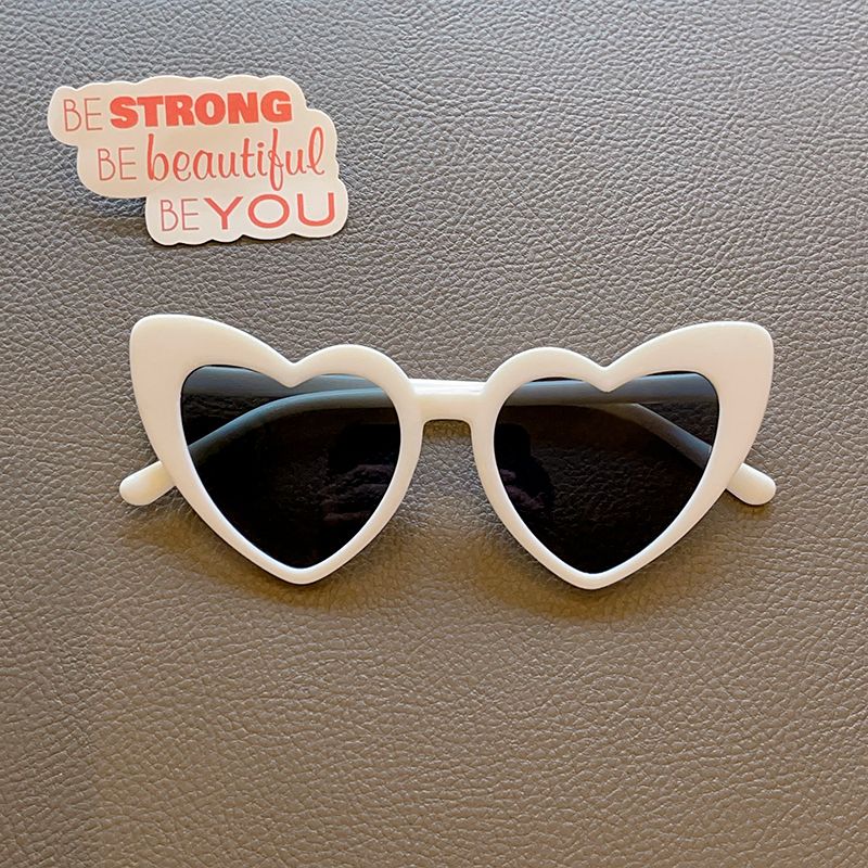 Fashion 2024 new fashion colors special heart uv400 boys girls outdoor cute protection kids sunglasses_voghion.com