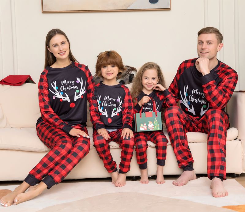 Jul Familie outfit plaid bogstaver Jul familie outfit printet hjemmetøj pyjamas sæt_voghion.com