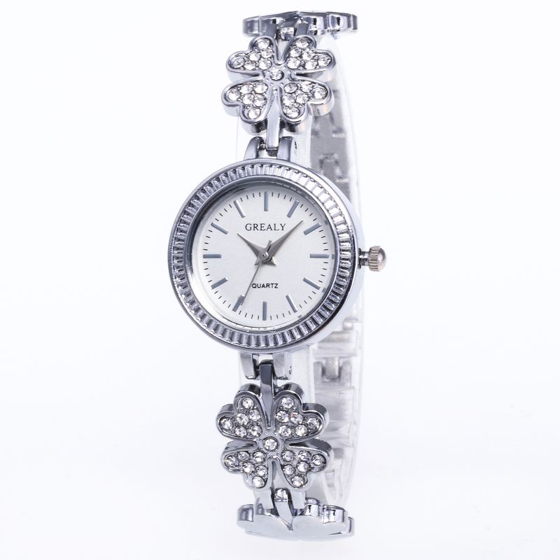 2024  Korean casual and fashionable diamond studded four leaf clover women's bracelet watch with minimalist scale for female_voghion.com