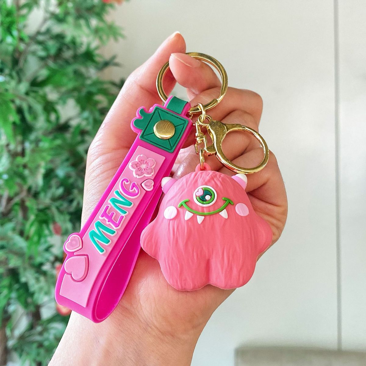 Supersüßer Schlüsselanhänger mit großen Augen aus Silikon, entzückender einäugiger kleiner Monster-Anhänger für Auto und Rucksack, exquisites Geschenk_voghion.com