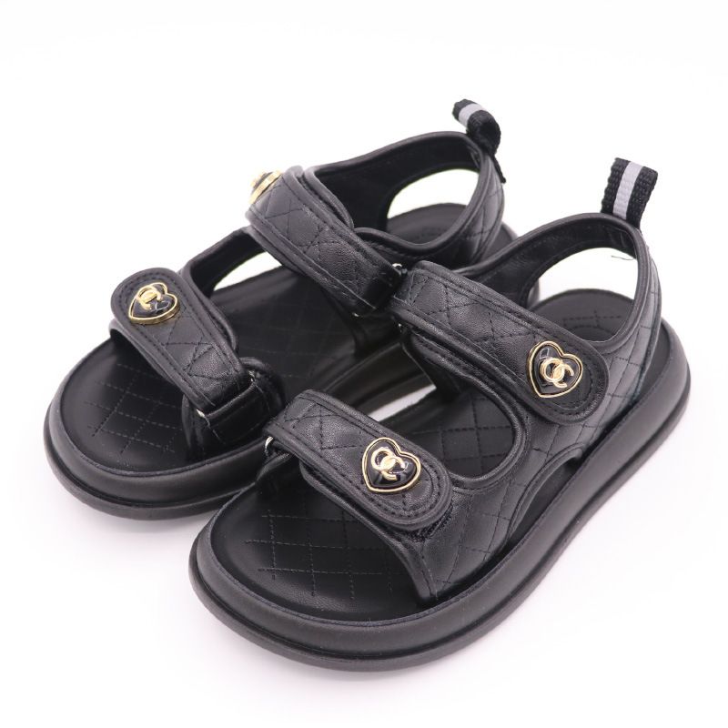 2024 Sommer Neue Kleine Mädchen Klett Mittelschule Rutschfeste Jungen Strand Sandalen Weiche Sohle_voghion.com
