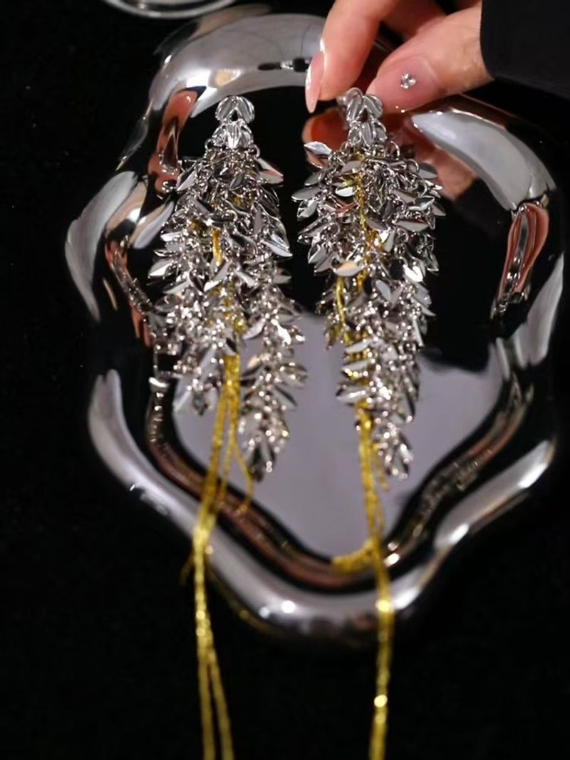Übertriebene Kette mit langen Fransenohrringen, Royal Sister-Ohrringe, High-End-Ohrringe, Ohrringe._voghion.com