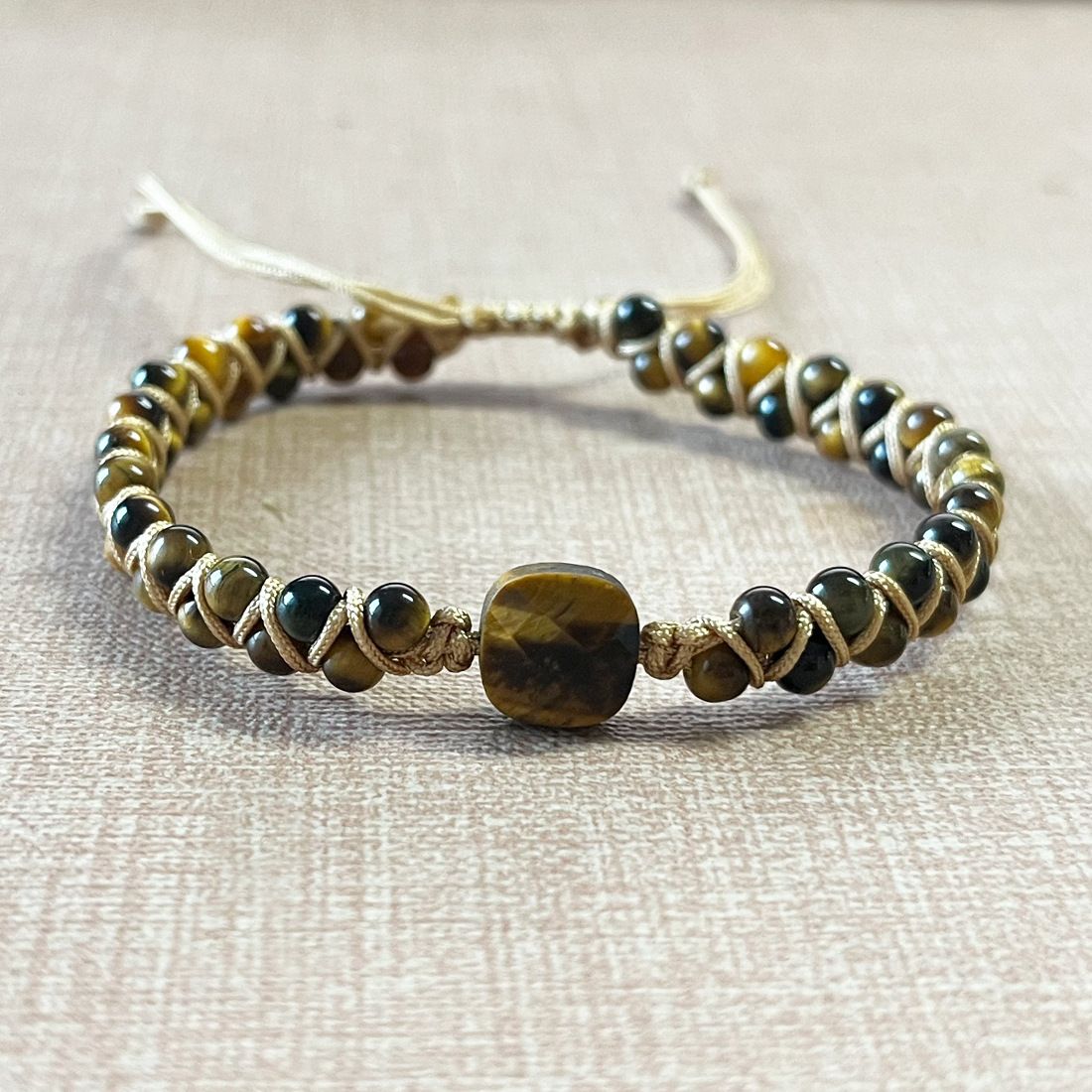 Jauna, tīri roku darināta, divslāņu pīta aproce, 4 mm apaļas pērlītes, dabīgā akmens jogas aproce, kvadrātveida pērlītes_voghion.com