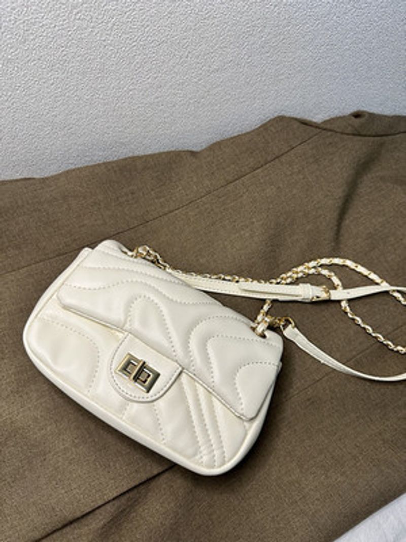 Nischendesign High-End Sense Chain Kleine Dufttasche Exquisite kleine Tasche weiblich 2023 neue Mode-All-Match-Umhängetasche_voghion.com