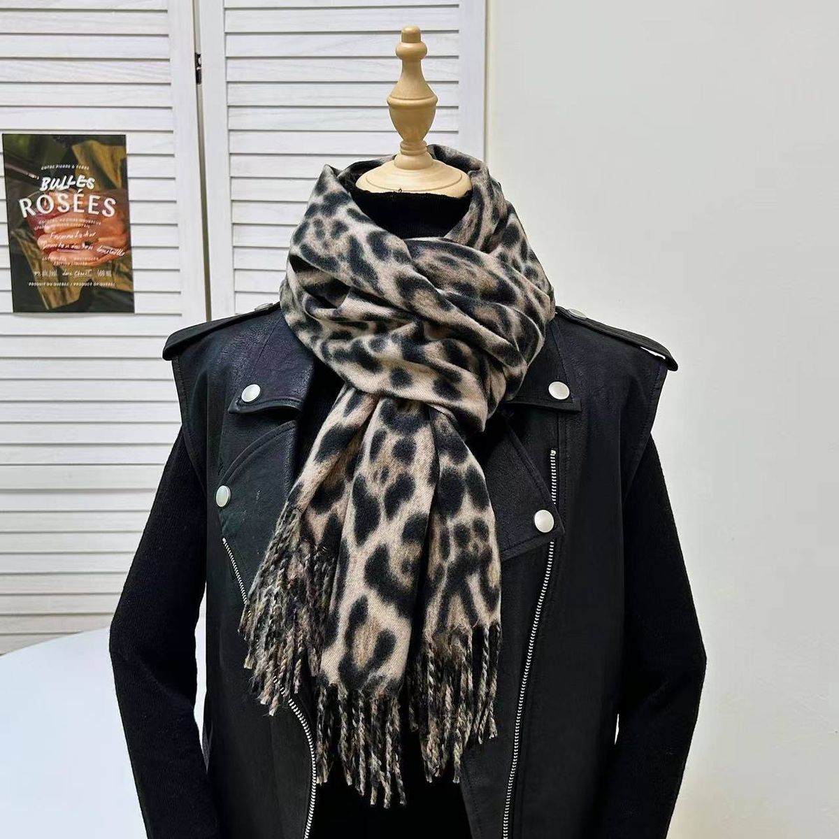 Nouveau châle à pompon en cachemire classique imprimé léopard pour femme, écharpe polyvalente et chaude_voghion.com