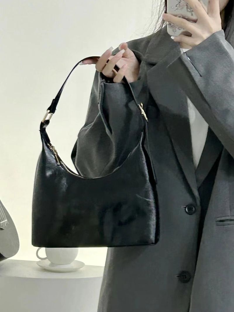 Black premium texture underarm 2024 new Korean Instagram niche design versatile shoulder bag handbag for women_voghion.com