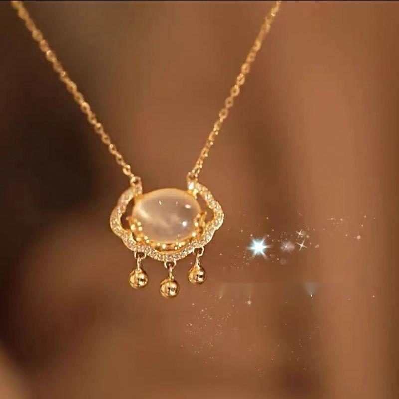 【 4707 People Collection 】 Lucky Cloud Necklace Mother's Day Ruyi Safe Longevity Lock Luxury Niche 520 Best Friend With_voghion.com