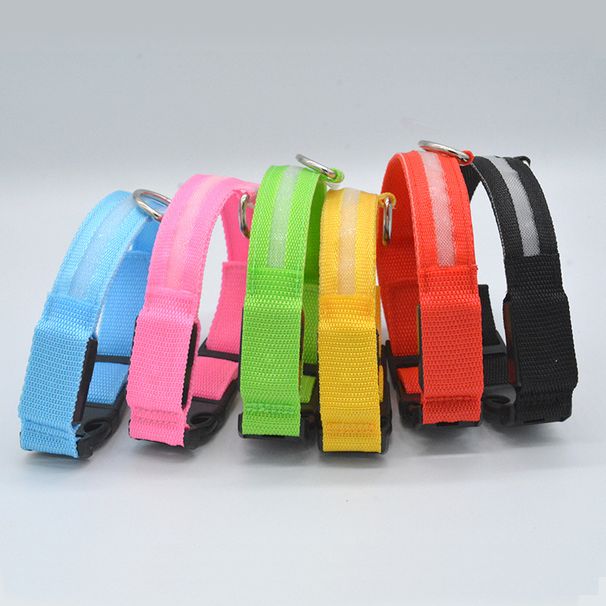 Collare per cani con luce a LED in rete di nylon ricaricabile tramite USB_voghion.com