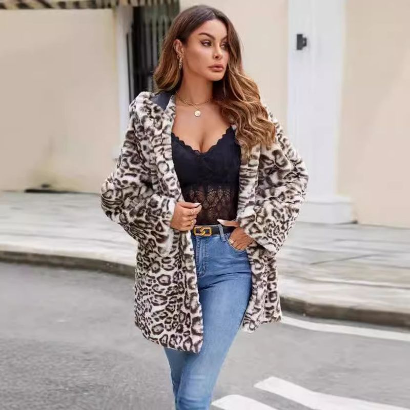 Cappotto in pelliccia sintetica alla moda con stampa leopardata: cappotto invernale morbido, caldo ed elegante per le donne_voghion.com