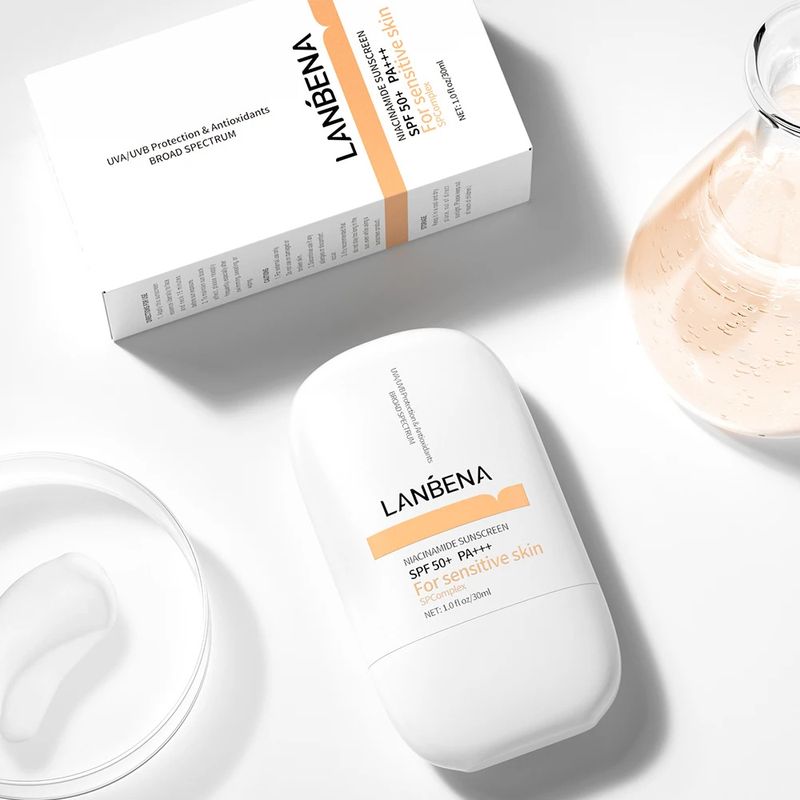 LANBENA Niacinyl Whitening Sunscreen Waterproof Lightweight SPF50+ PA++ High Sunfast Moisturizing Soothing Sensitive Sunscreen_voghion.com