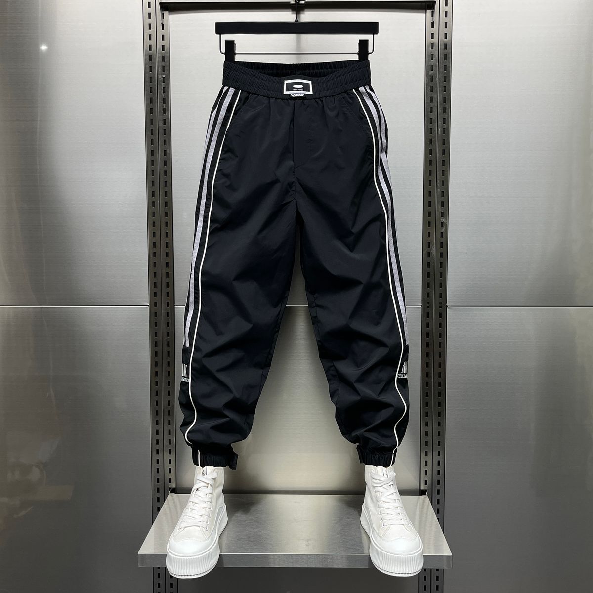 Trendy gestreifte Sommer-Sporthose für Herren, dünn, schnelltrocknend, modische, vielseitige Freizeit-Leggings für Jugendliche, verkürzte Hose_voghion.com