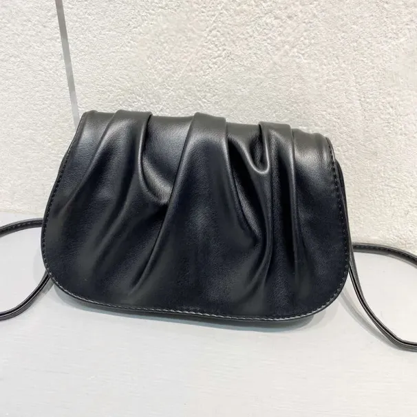 for Women New Small Square Autumn Winter Dumpling Commuting Black Crossbody Handheld Underarm Bag_voghion.com