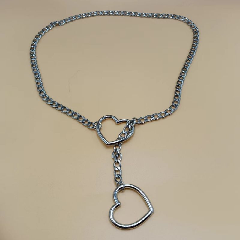 Colar da moda 2024, novo colar punk rock cubano com design de corrente longa em formato de coração para mulheres_voghion.com