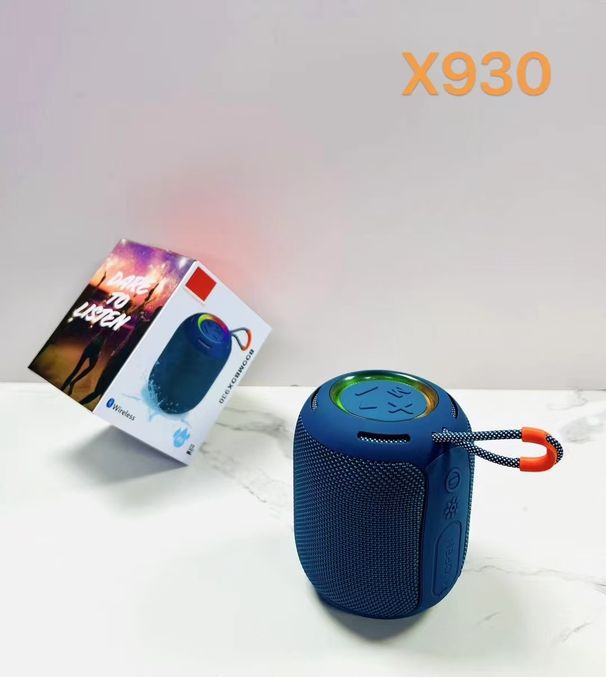 X930 Altoparlante portatile Bluetooth wireless per esterni con luce colorata creativa, impermeabile, subwoofer con inserimento di schede, regalo piccolo_voghion.com