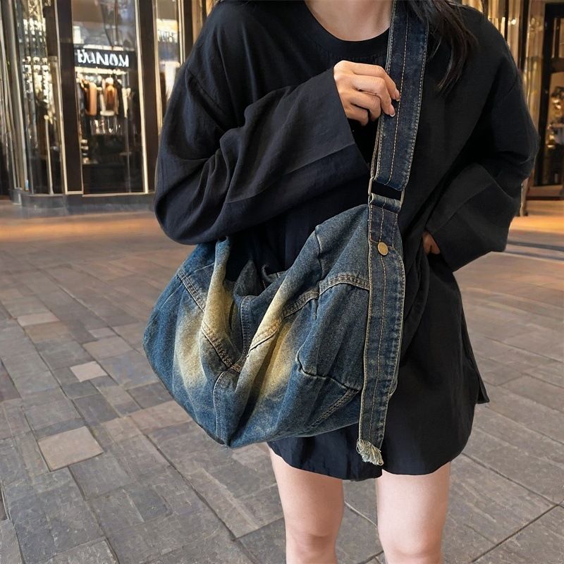 Borsa a tracolla grande in denim lavato da donna, nuova 2025_voghion.com
