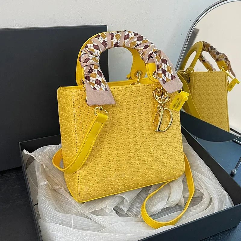 bag Purse 2025 Shell Women Designer New Fashion Commuter Print Shoulder Crossbody Bag Denim Black66_voghion.com