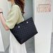 Large Capacity Quilted For Women Summer 2025 New Versatile Fashion Chain Shoulder Handheld Shopping Tote Bag_voghion.com