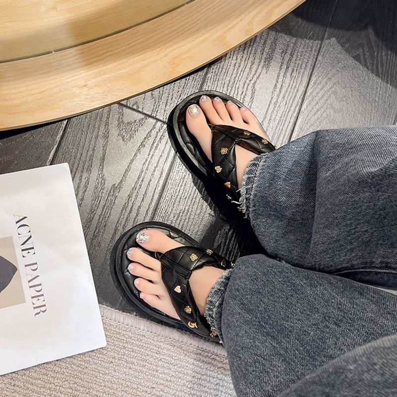 Diamantweiche Ledersohle, lässige Oberbekleidung, Flip-Flops für Damen, 2023 Sommer, neue Strand-Flip-Flops im Xiaoxiang-Stil mit dickem Boden_voghion.com