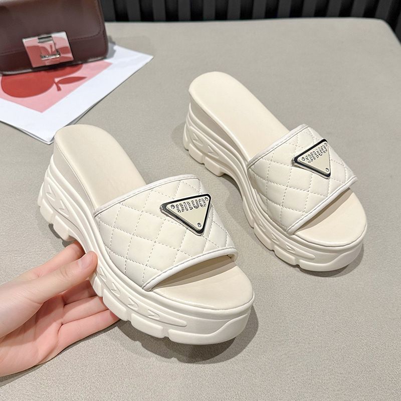 Versatili scarpe da donna infradito con tacco per abbigliamento estivo, nuovi sandali da spiaggia stile casual con suola spessa in pan di spagna 2024_voghion.com
