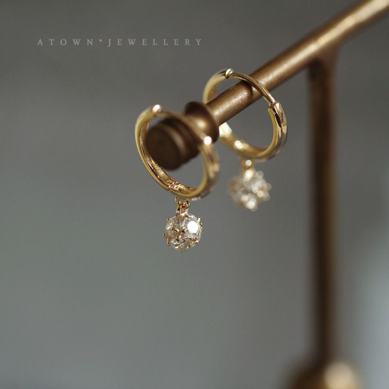 Orecchini a cerchio piccoli placcati in oro 14 carati - Design a sfera con zirconi scintillanti e polsini per orecchini in argento puro | Eleganti e semplici gioielli per le orecchie_voghion.com