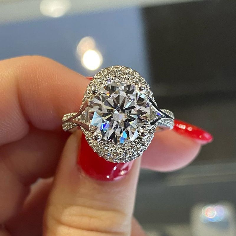 Cao Shi's Hot Selling Round Super Sparkling Large Zircon Ring, Simple Oval New Ring_voghion.com