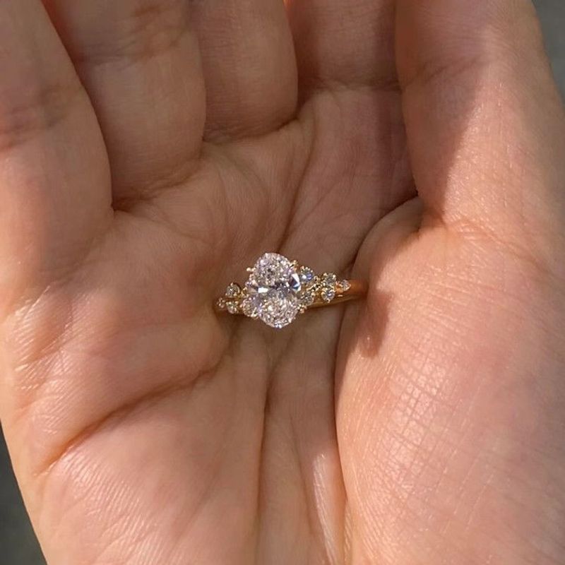 egg Delicate Pigeon For And Women, Luxurious, With High Aesthetic Value. Gold Plated White Zircon Oval Index Finger Ring Women, Luxurious, Value._voghion.com