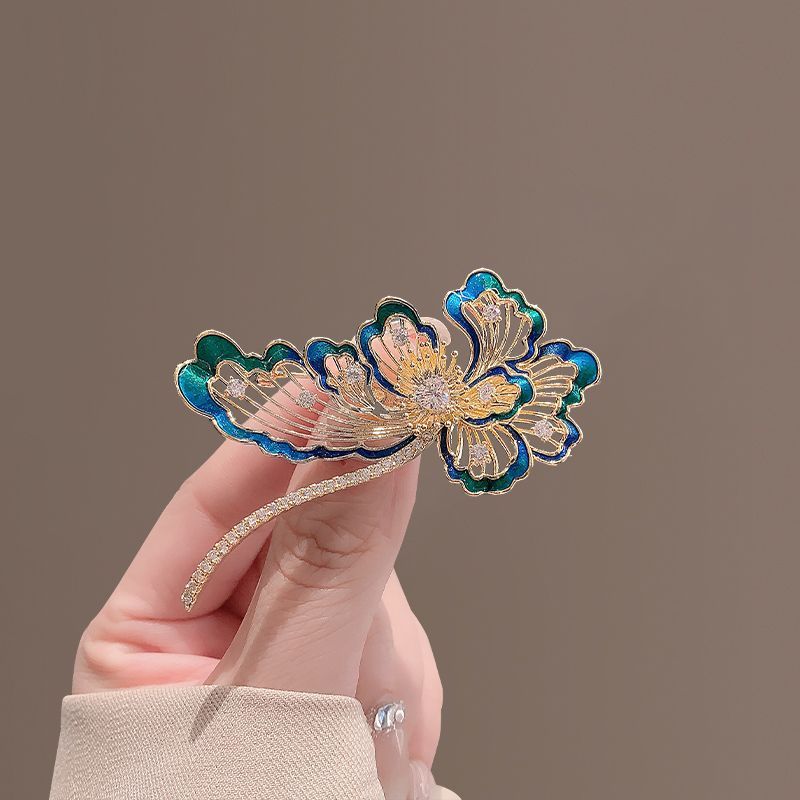 Exquisite und elegante glückverheißende Wolkenblumen-Anstecknadel aus Emaille, 2024, neue Corsage mit Mikrodiamanten für Damen_voghion.com