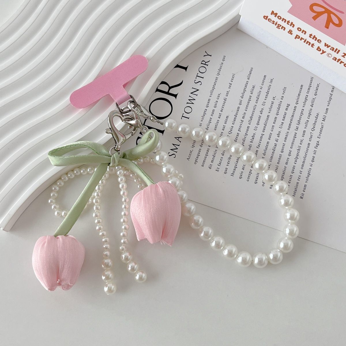 Fairy Temperament Tulip Phone High-end Pearl Wrist Gentle Hanging Chain Pendant Bag Phone Chain Accessory_voghion.com