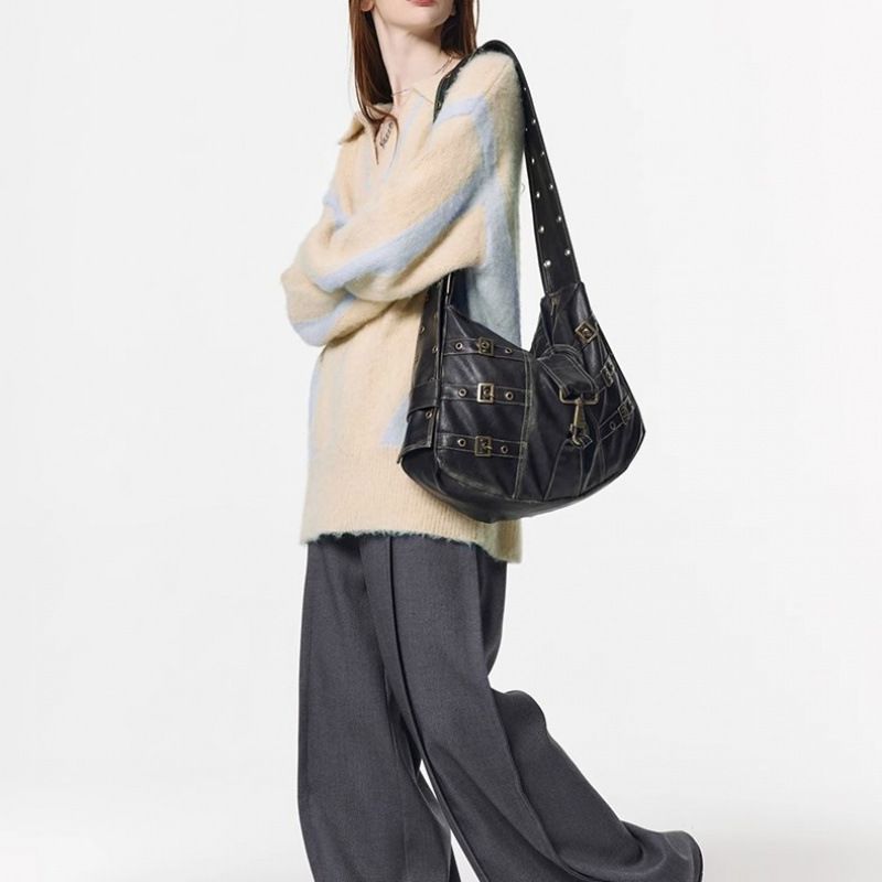 Nischendesign 2025 Frühjahr und Sommer Neue High-End-Umhängetasche mit breitem Riemen für Pendler mit großer Kapazität für Damen mit einer Schulter, modisch für den Alltag_voghion.com