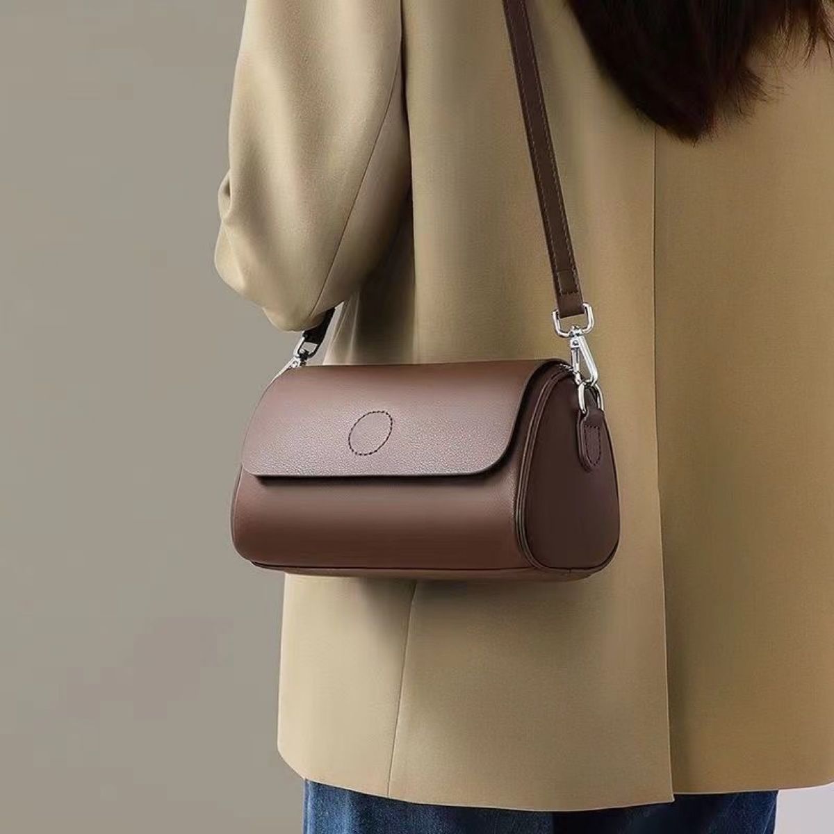 Borsa a tracolla versatile di alta qualità con cuscino elegante da donna, nuova collezione primavera estate 2024_voghion.com
