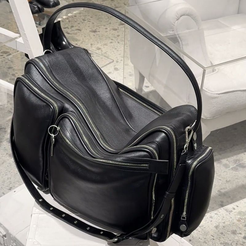 Nuova borsa versatile in pelle con cerniera autunno/inverno 2025_voghion.com