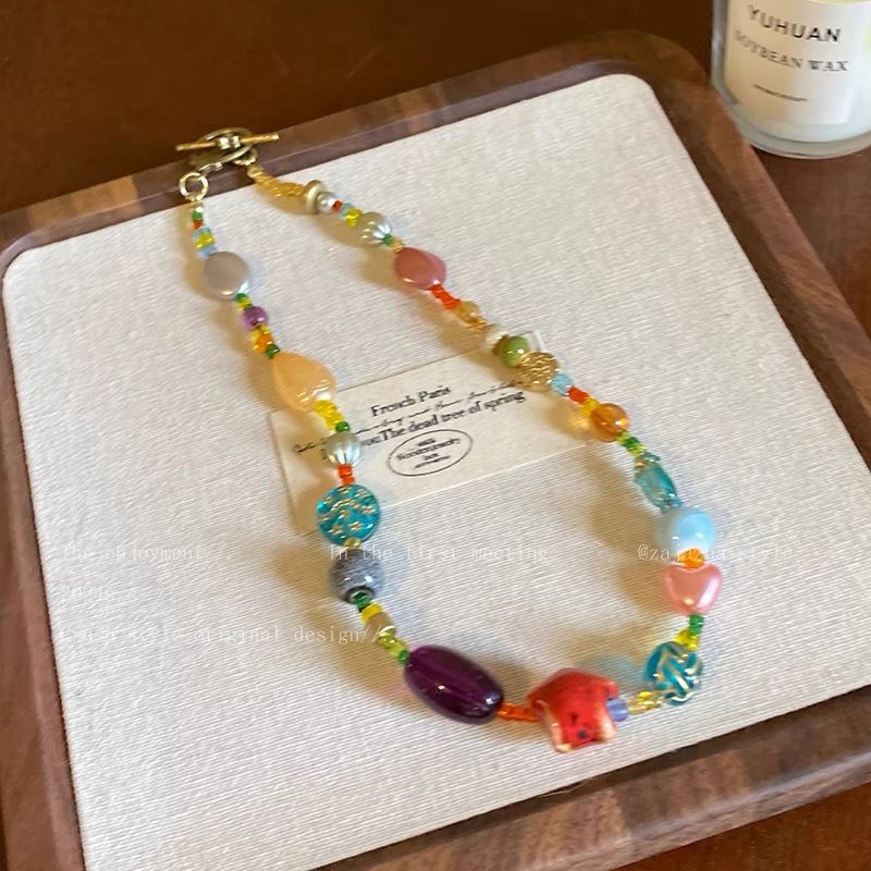 Collana con perline di vetro colorate in stile etnico Dopamine per donna, autunno inverno, catena per clavicola, accessori di alta gamma_voghion.com